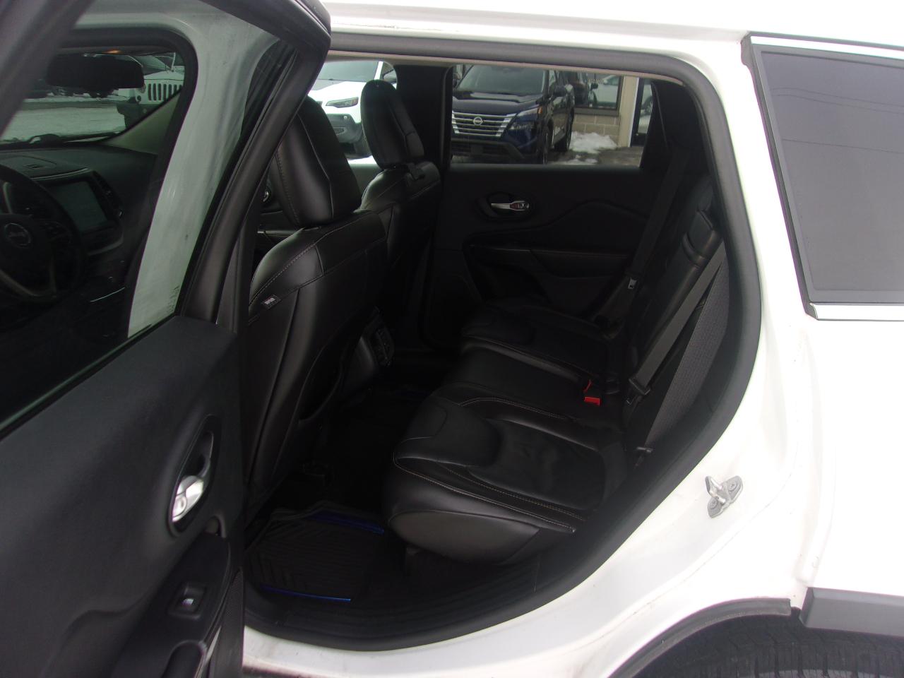 Jeep Cherokee 4WD 4dr Limited 2015