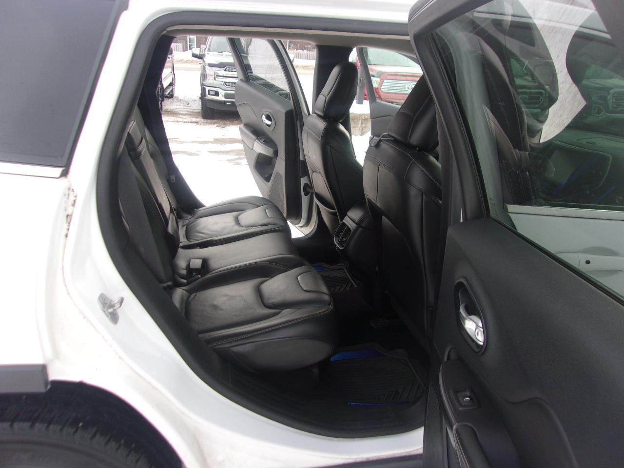 Jeep Cherokee 4WD 4dr Limited 2015