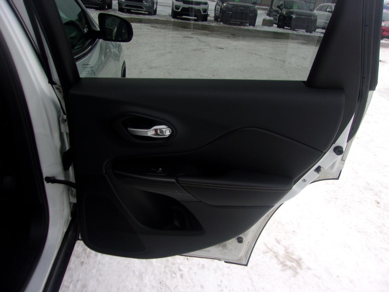 Jeep Cherokee 4WD 4dr Limited 2015