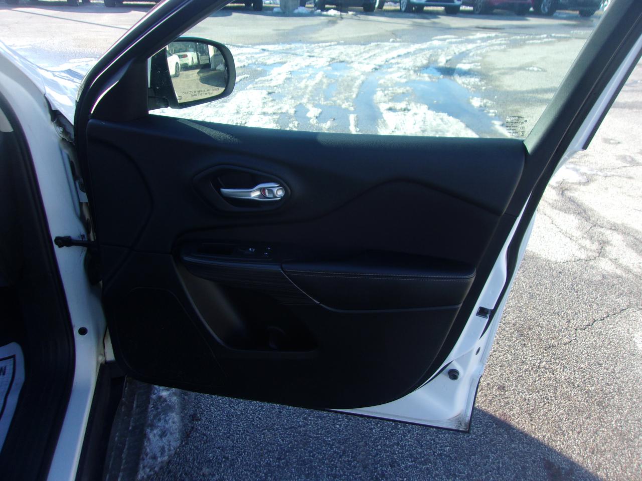 Jeep Cherokee 4WD 4dr North 2016