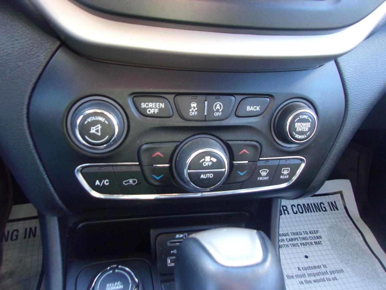 Jeep Cherokee 4WD 4dr North 2016