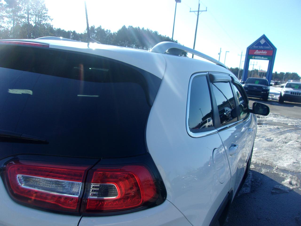 Jeep Cherokee 4WD 4dr North 2016