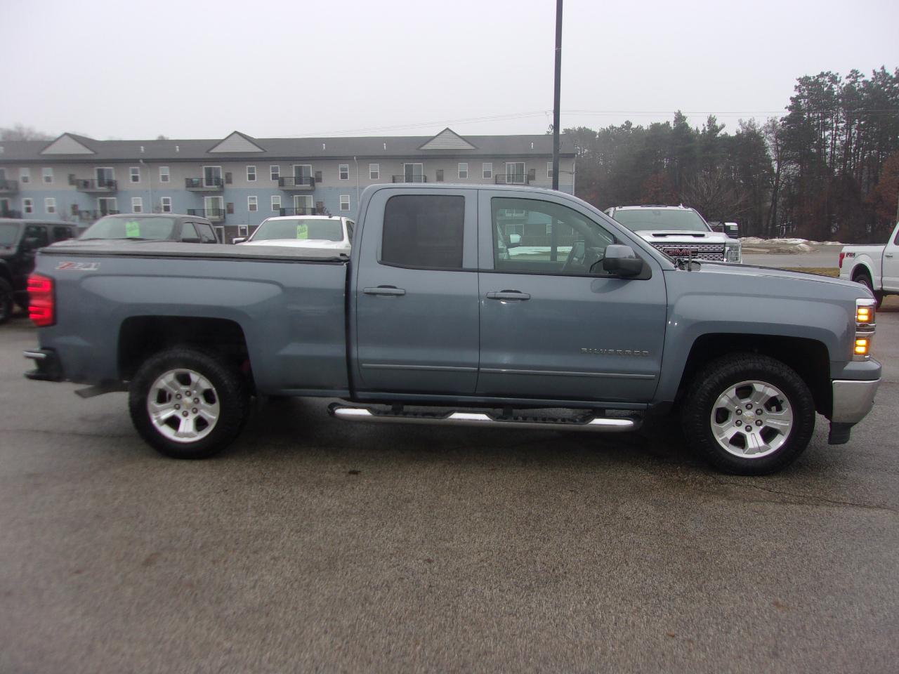 Chevrolet Silverado 1500 4WD Double Cab 143.5" LT w/2LT 2015