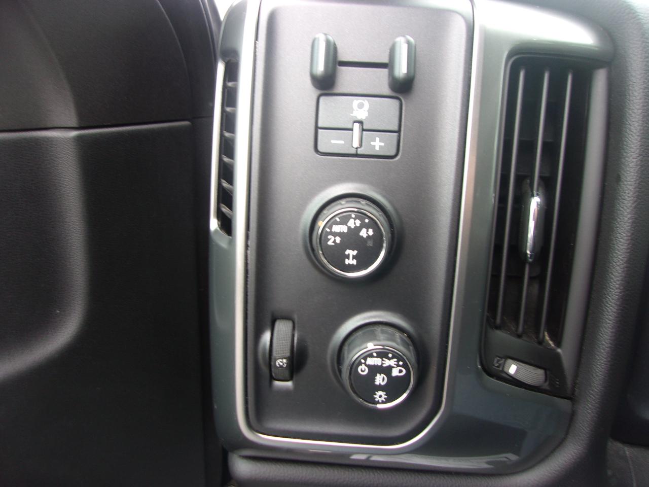 Chevrolet Silverado 1500 4WD Double Cab 143.5" LT w/2LT 2015