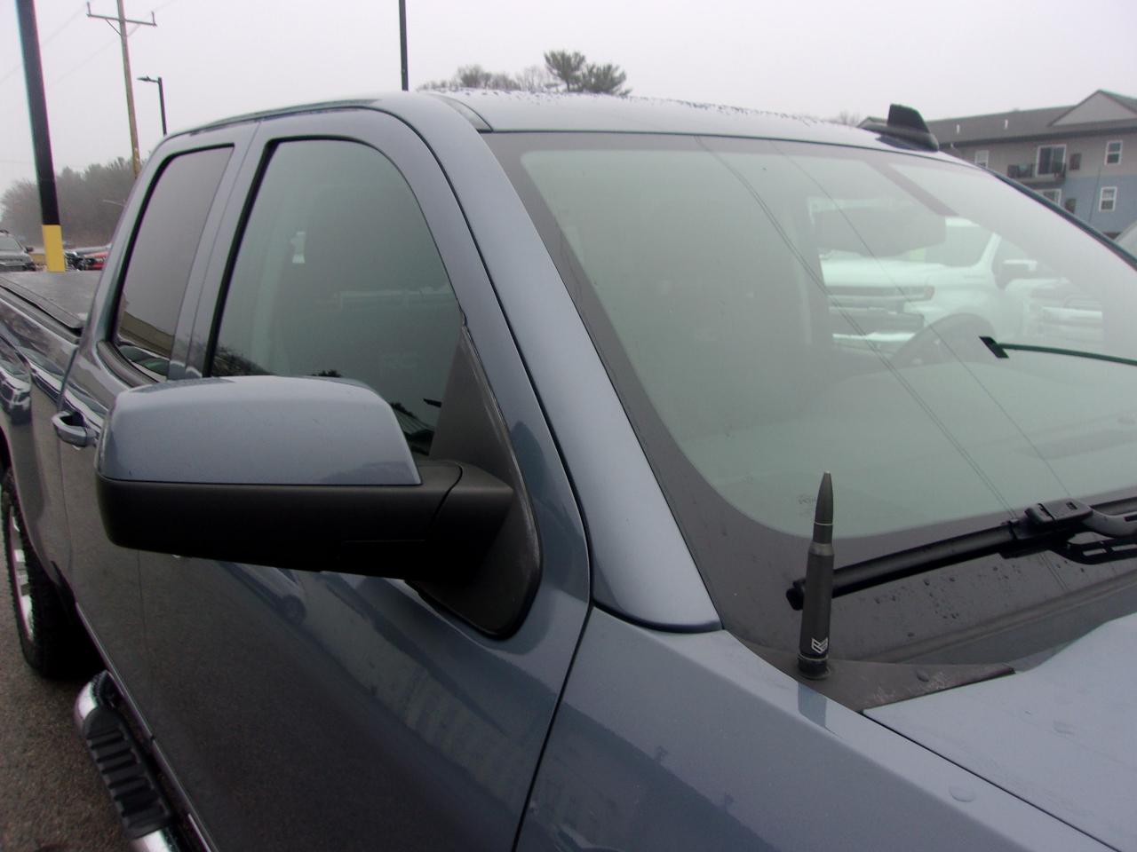 Chevrolet Silverado 1500 4WD Double Cab 143.5" LT w/2LT 2015