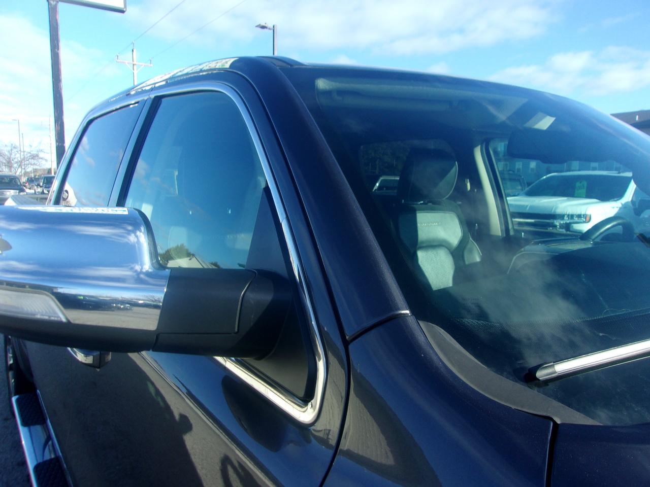 RAM 1500 Laramie 4x4 Crew Cab 6'4" Box 2020