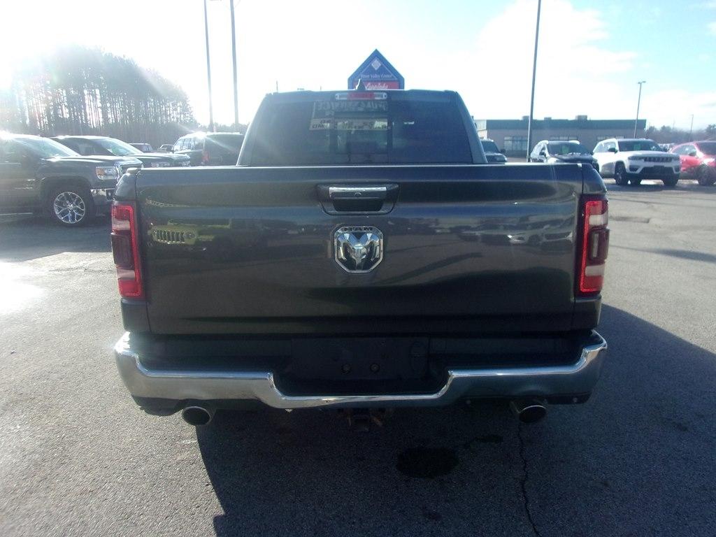RAM 1500 Laramie 4x4 Crew Cab 6'4" Box 2020