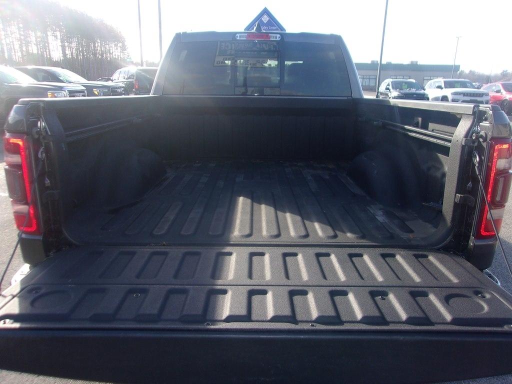 RAM 1500 Laramie 4x4 Crew Cab 6'4" Box 2020