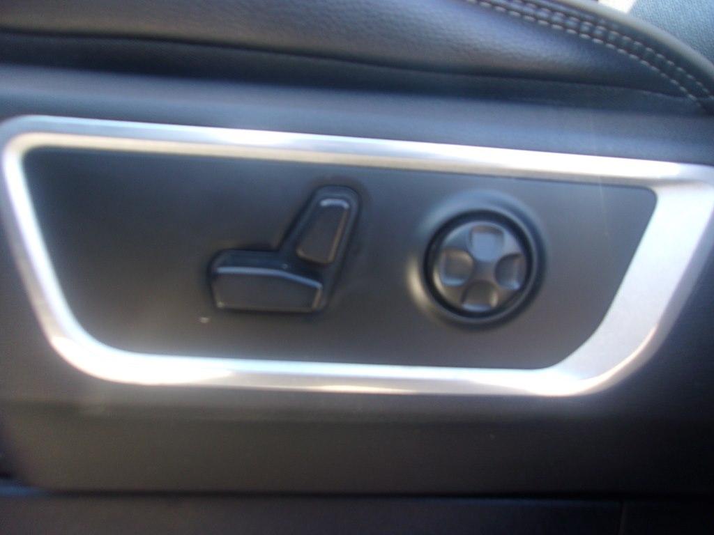 RAM 1500 Laramie 4x4 Crew Cab 6'4" Box 2020