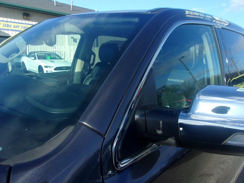 RAM 1500 Laramie 4x4 Crew Cab 6'4" Box 2020