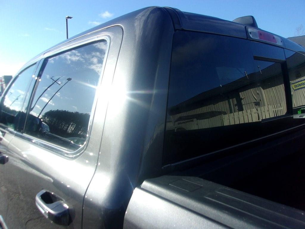 RAM 1500 Laramie 4x4 Crew Cab 6'4" Box 2020