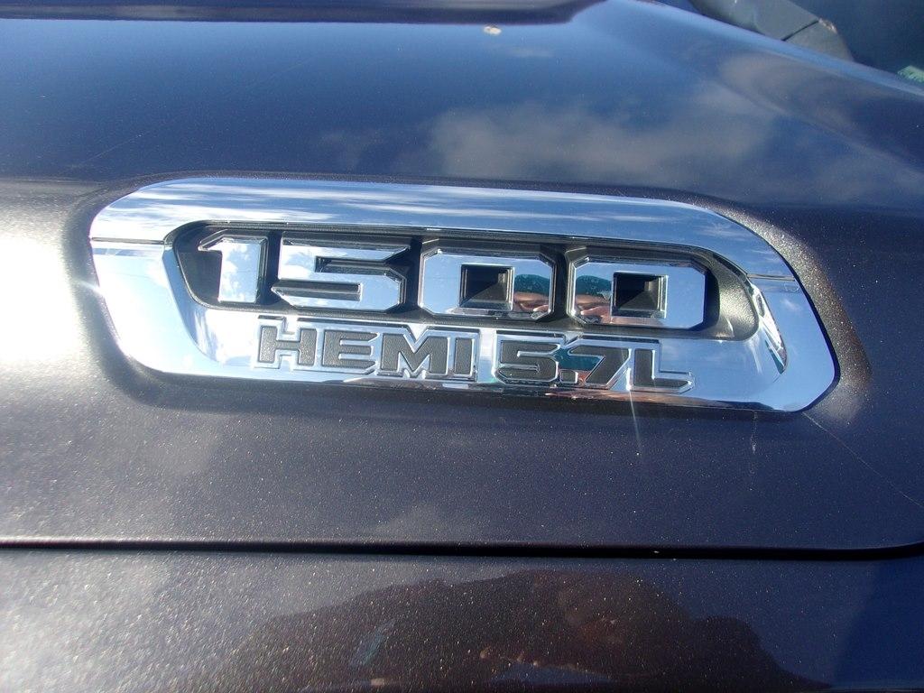 RAM 1500 Laramie 4x4 Crew Cab 6'4" Box 2020