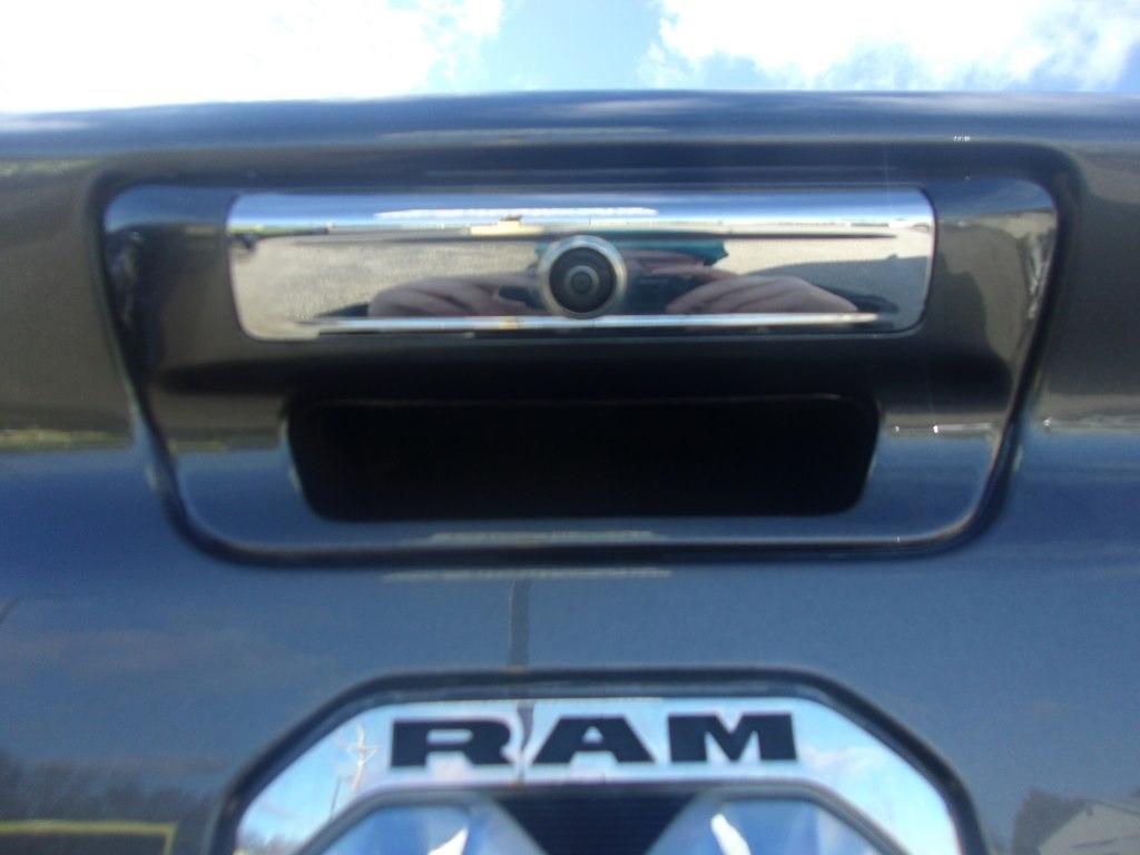 RAM 1500 Laramie 4x4 Crew Cab 6'4" Box 2020