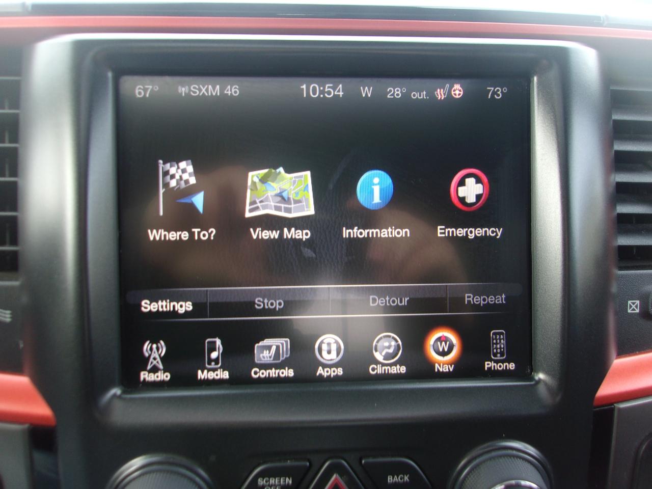 RAM 1500 4WD Crew Cab 140.5" Sport 2017