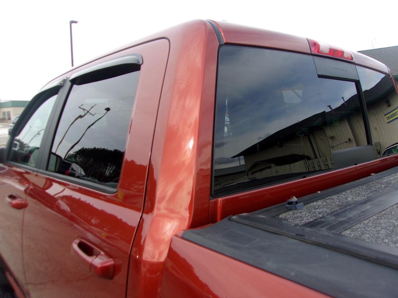 RAM 1500 4WD Crew Cab 140.5" Sport 2017