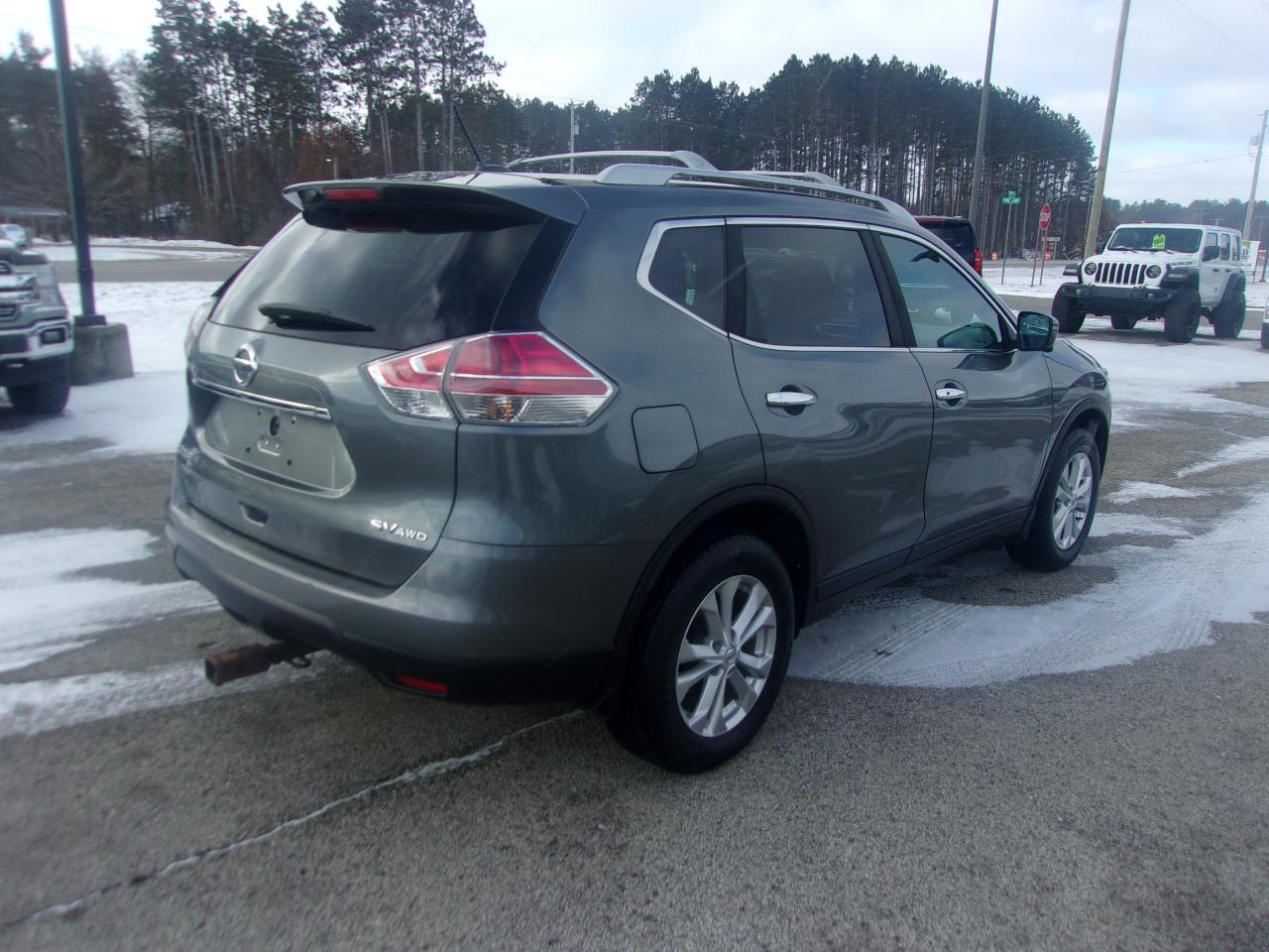 Nissan Rogue AWD 4dr SV 2016