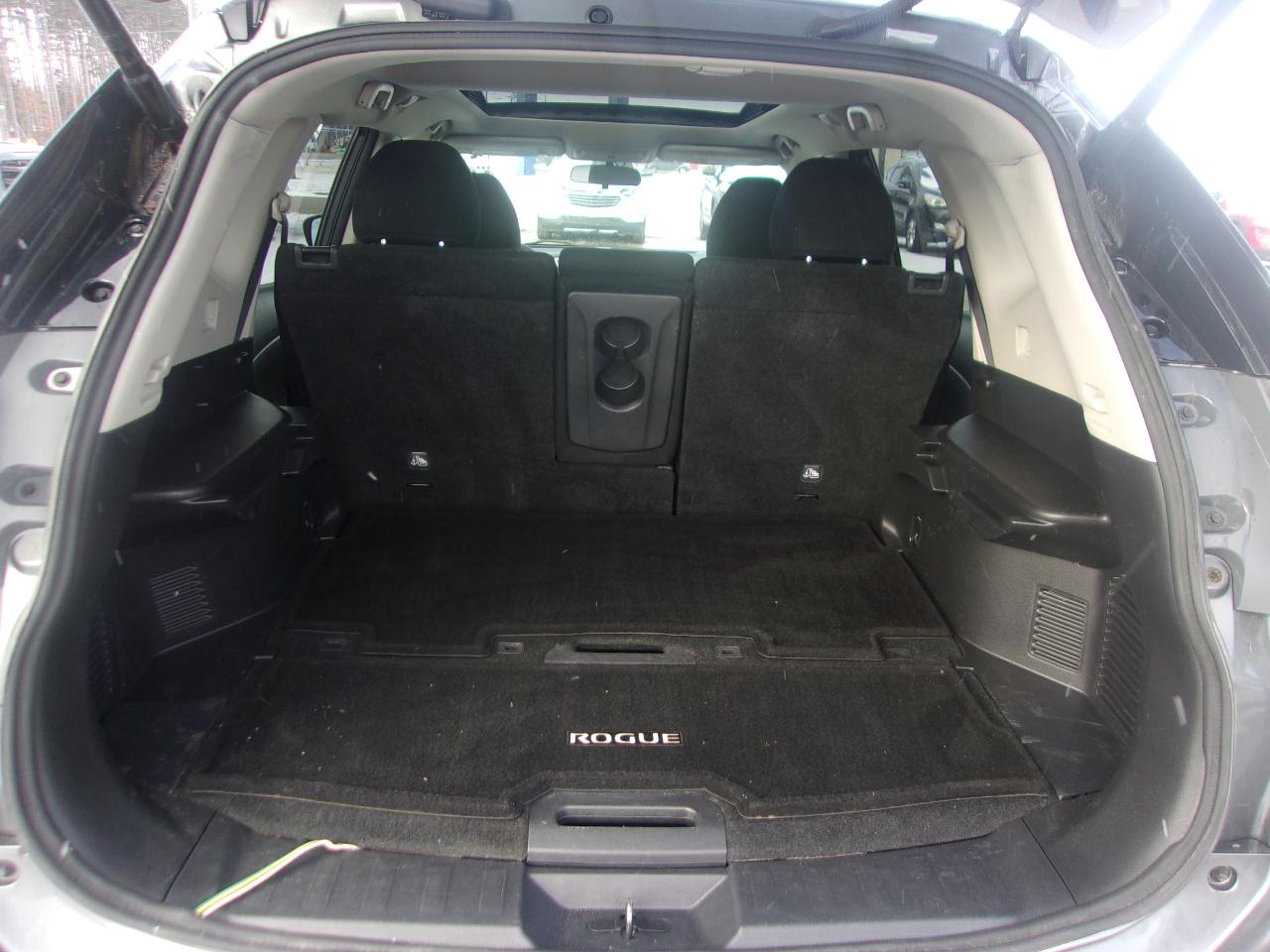 Nissan Rogue AWD 4dr SV 2016