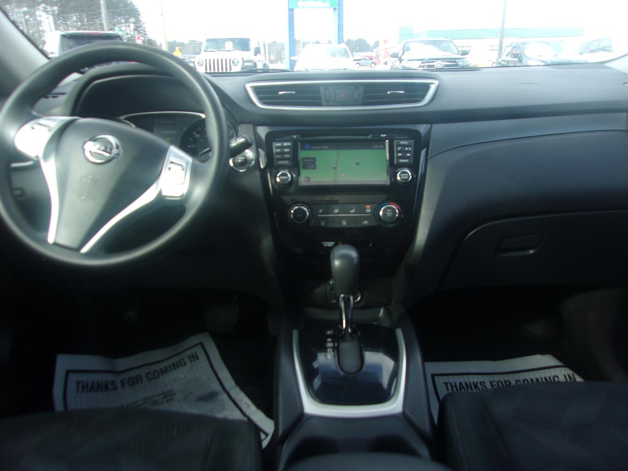 Nissan Rogue AWD 4dr SV 2016