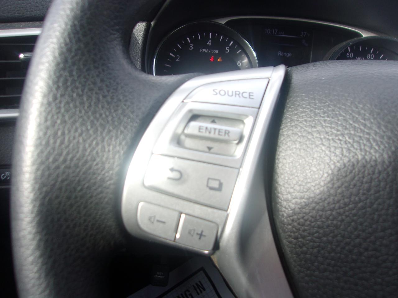 Nissan Rogue AWD 4dr SV 2016