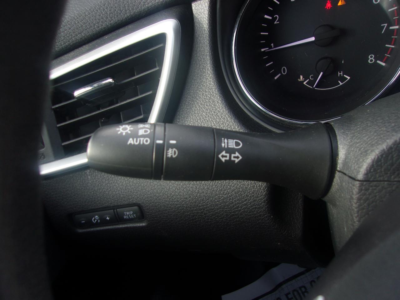 Nissan Rogue AWD 4dr SV 2016