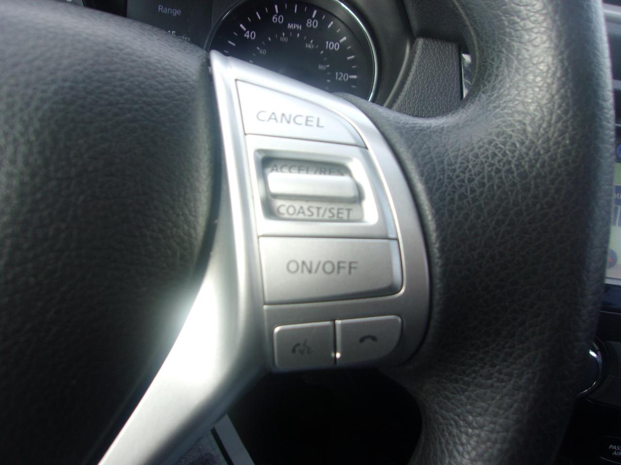 Nissan Rogue AWD 4dr SV 2016