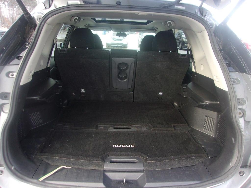 Nissan Rogue AWD 4dr SV 2016