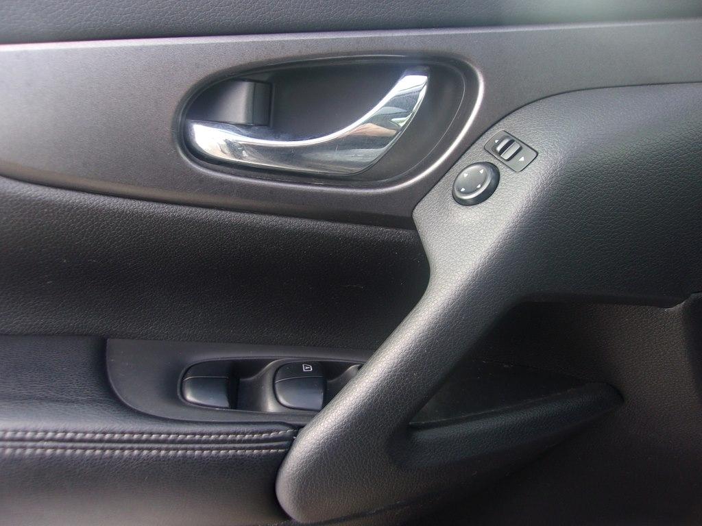 Nissan Rogue AWD 4dr SV 2016