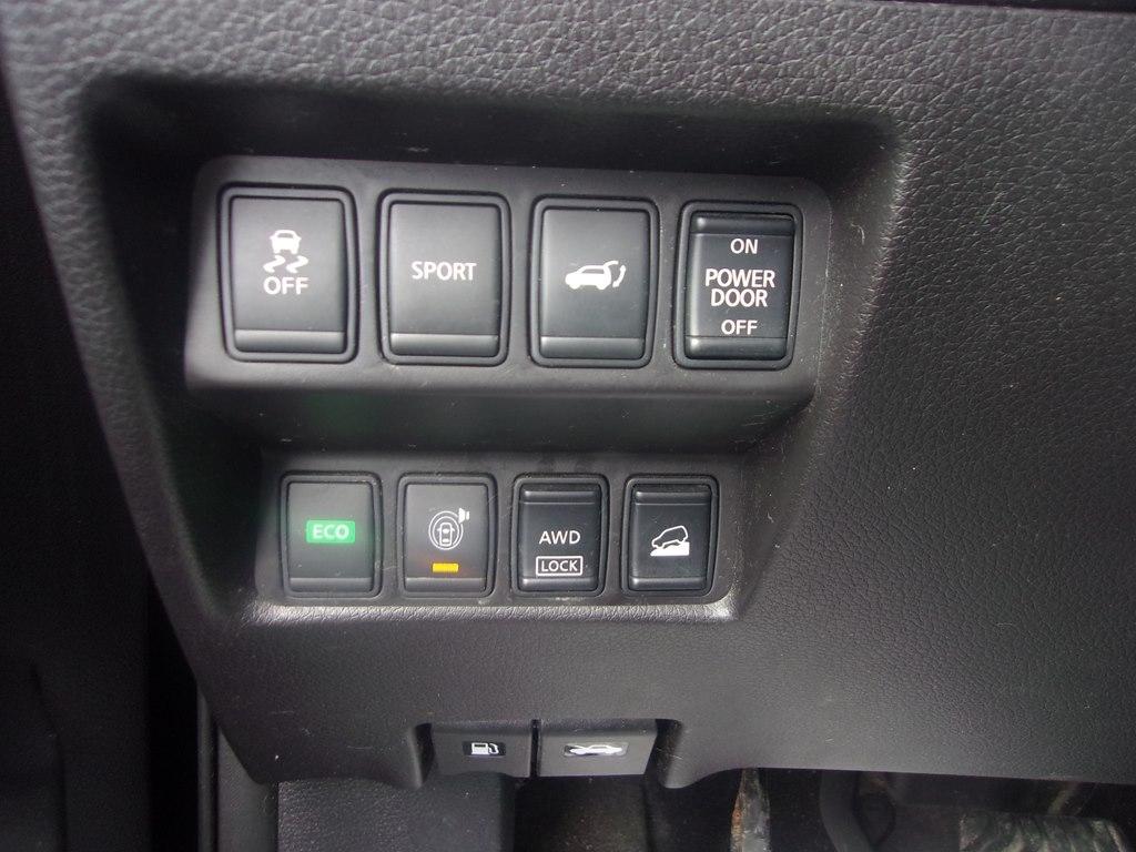 Nissan Rogue AWD 4dr SV 2016