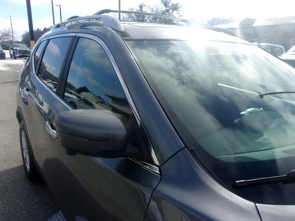 Nissan Rogue AWD 4dr SV 2016