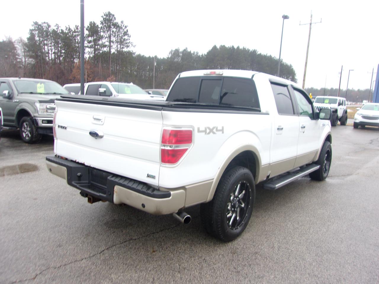 Ford F-150 4WD SuperCrew 145" Lariat 2010