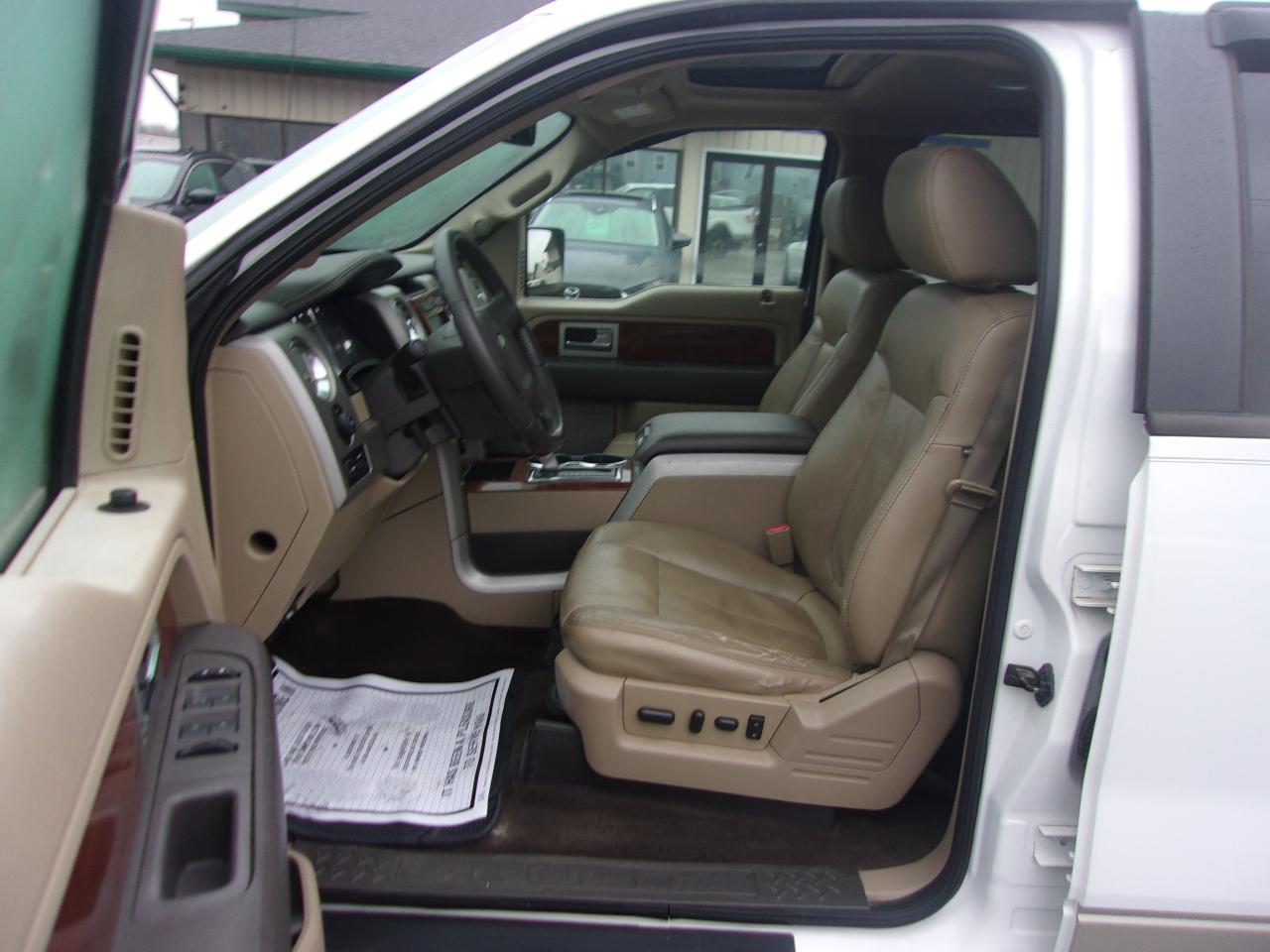 Ford F-150 4WD SuperCrew 145" Lariat 2010