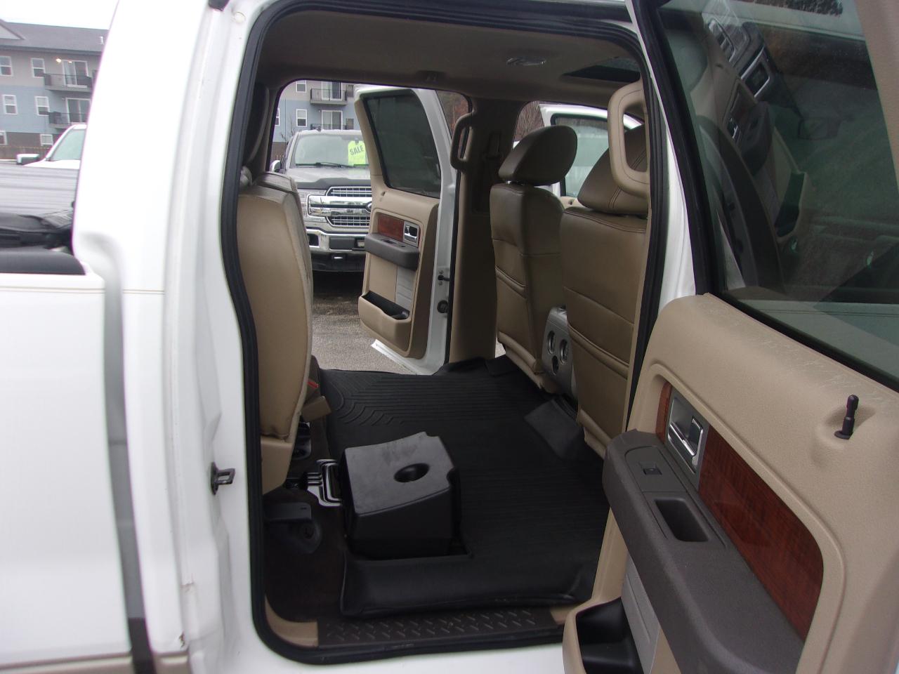 Ford F-150 4WD SuperCrew 145" Lariat 2010