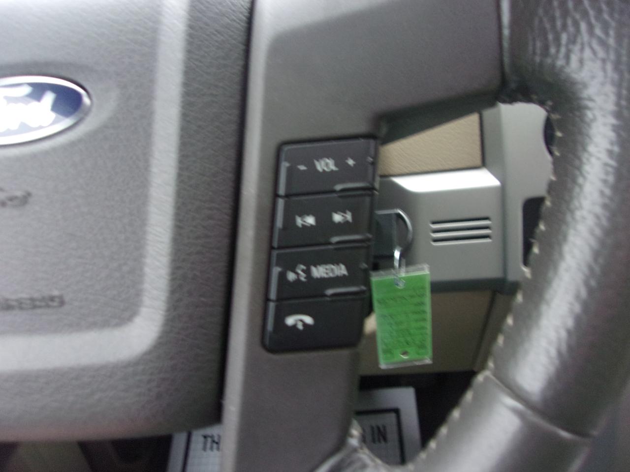 Ford F-150 4WD SuperCrew 145" Lariat 2010