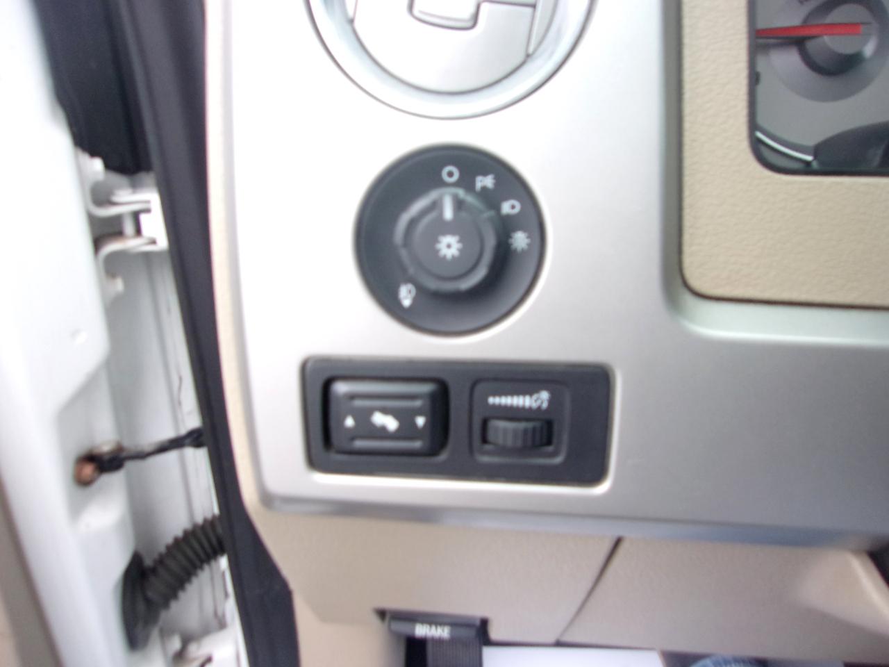 Ford F-150 4WD SuperCrew 145" Lariat 2010