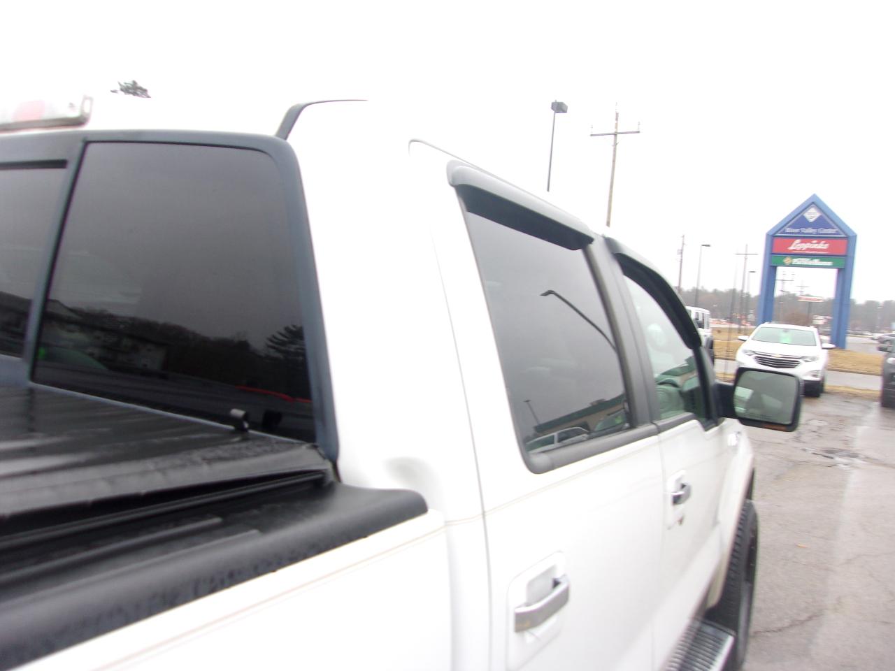 Ford F-150 4WD SuperCrew 145" Lariat 2010