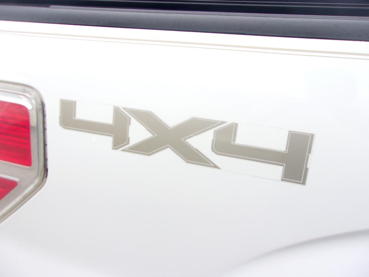 Ford F-150 4WD SuperCrew 145" Lariat 2010