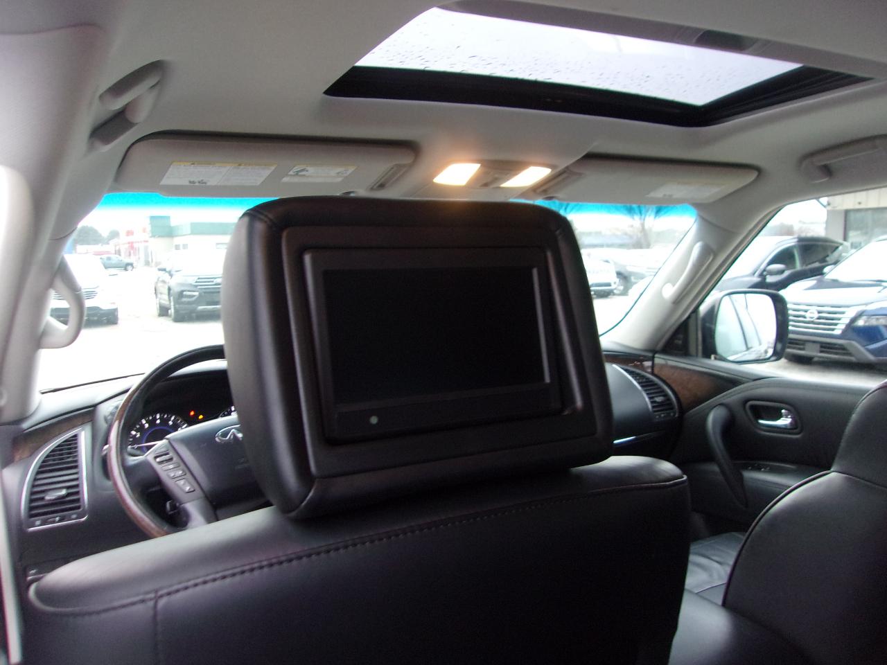 Infiniti QX80 4WD 4dr 2014