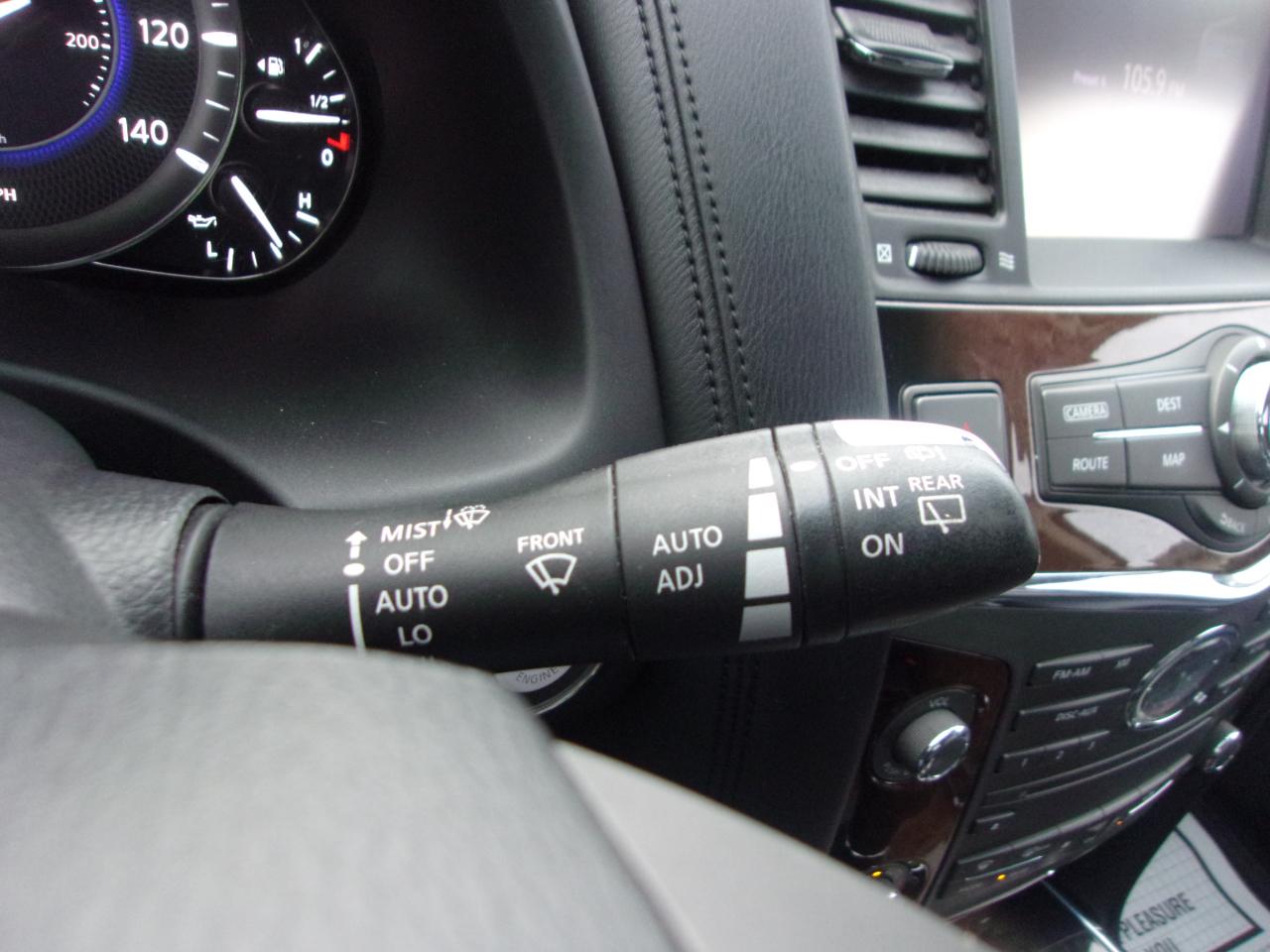 Infiniti QX80 4WD 4dr 2014