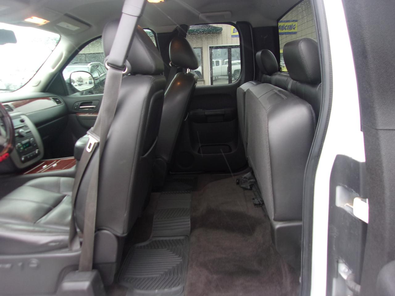 GMC Sierra 1500 4WD Ext Cab 143.5" SLT 2013