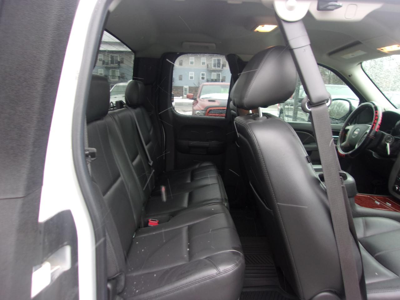 GMC Sierra 1500 4WD Ext Cab 143.5" SLT 2013