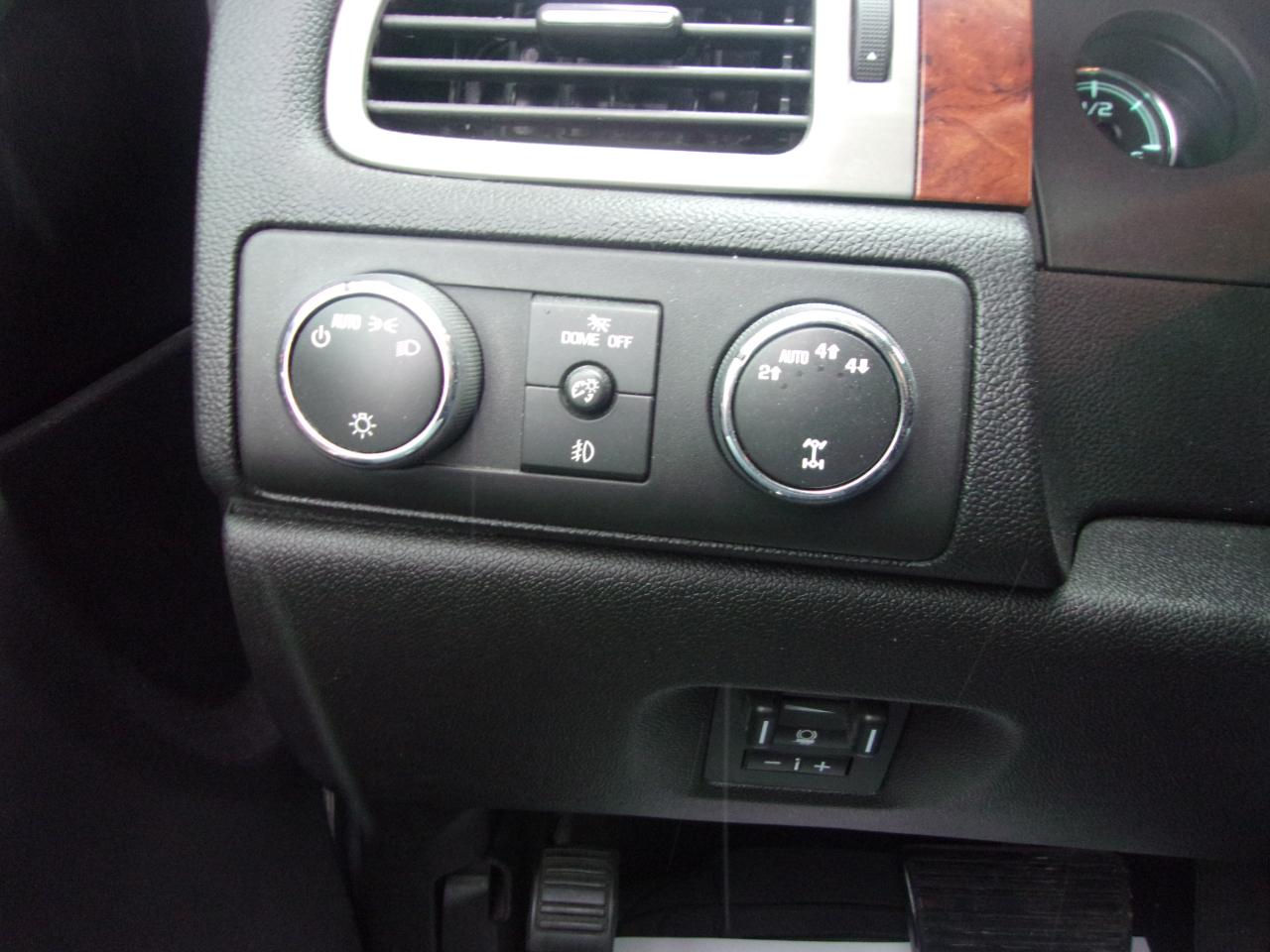 GMC Sierra 1500 4WD Ext Cab 143.5" SLT 2013