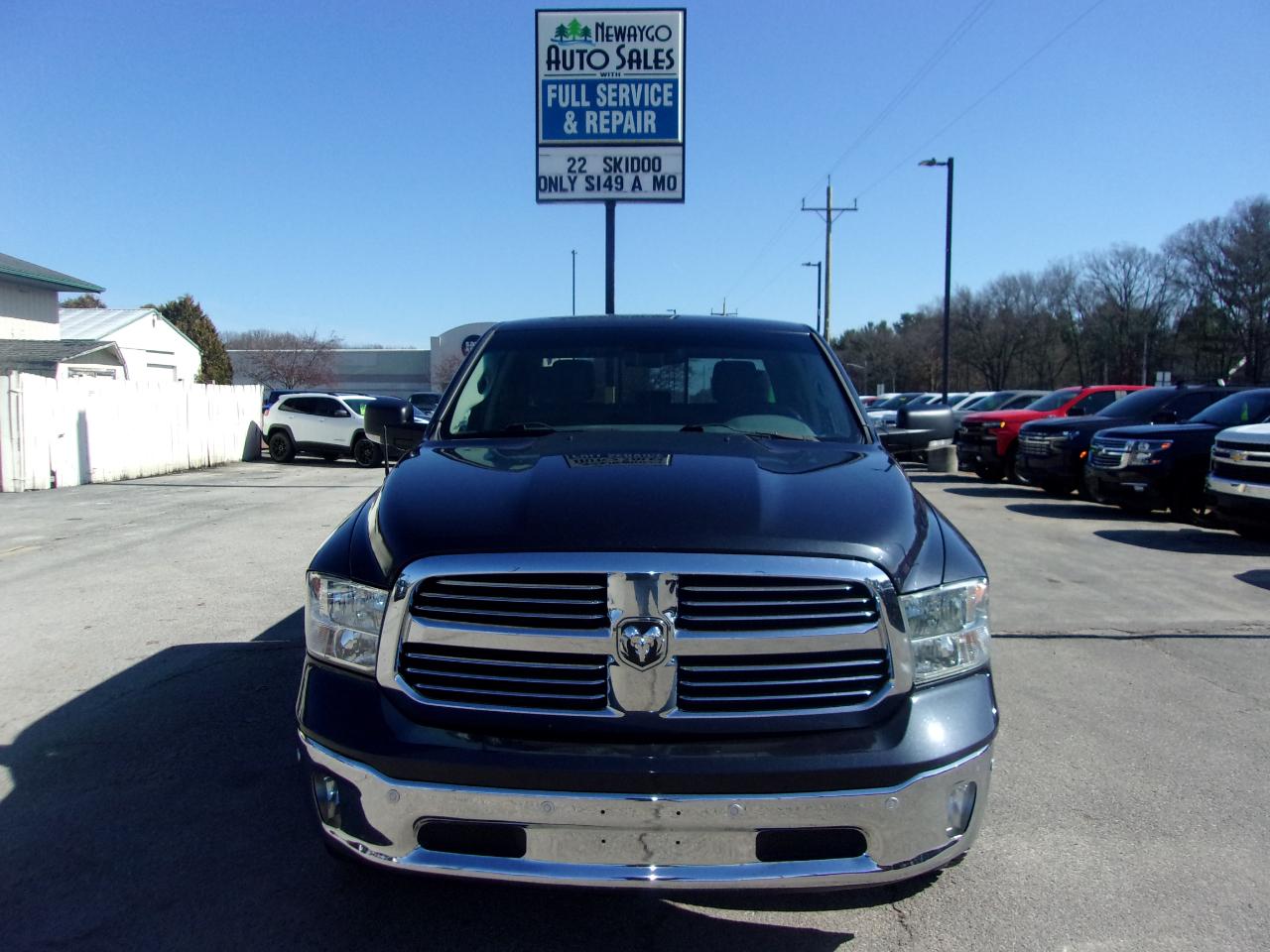 RAM 1500 4WD Crew Cab 140.5" Big Horn 2014