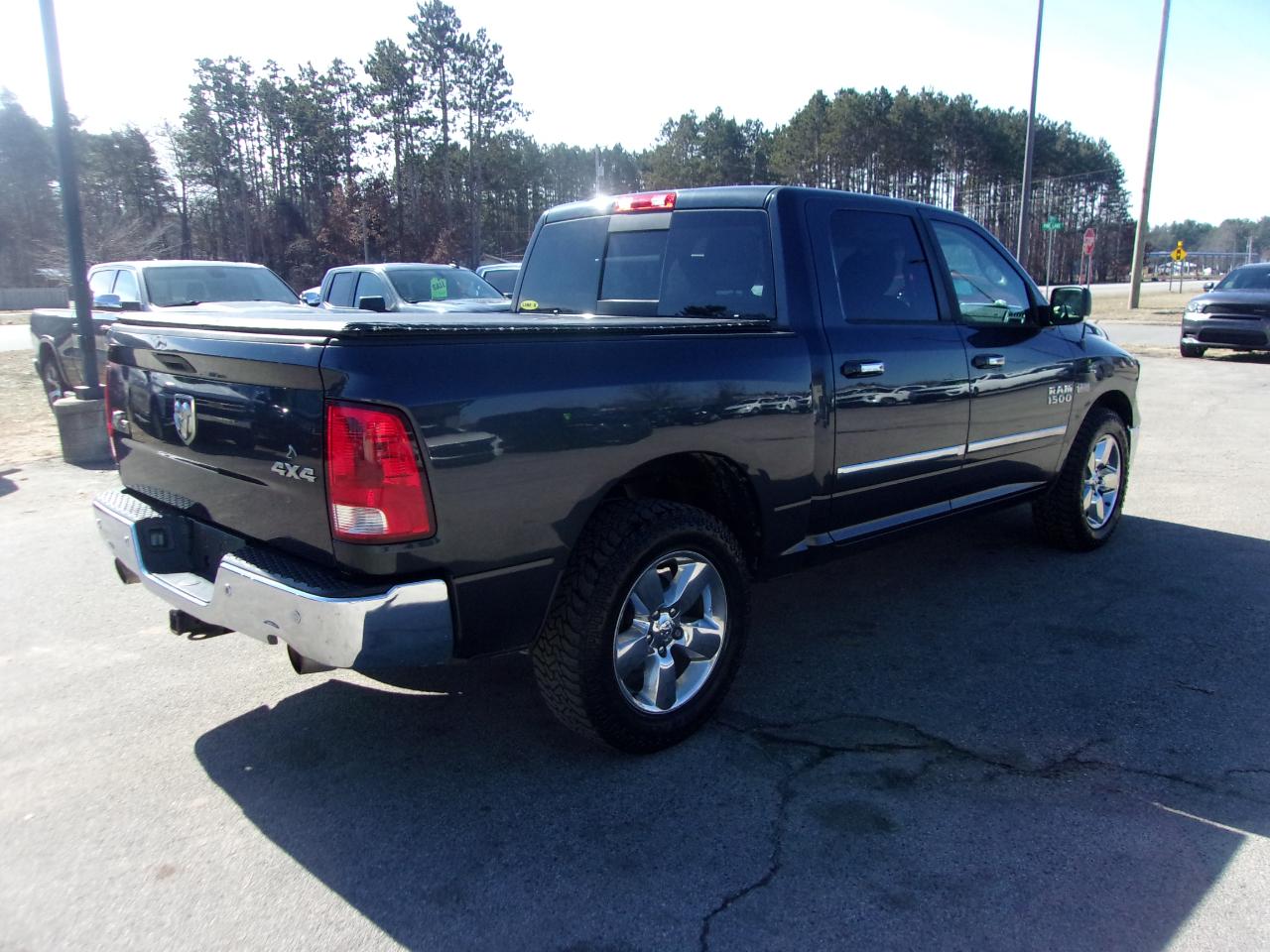 RAM 1500 4WD Crew Cab 140.5" Big Horn 2014