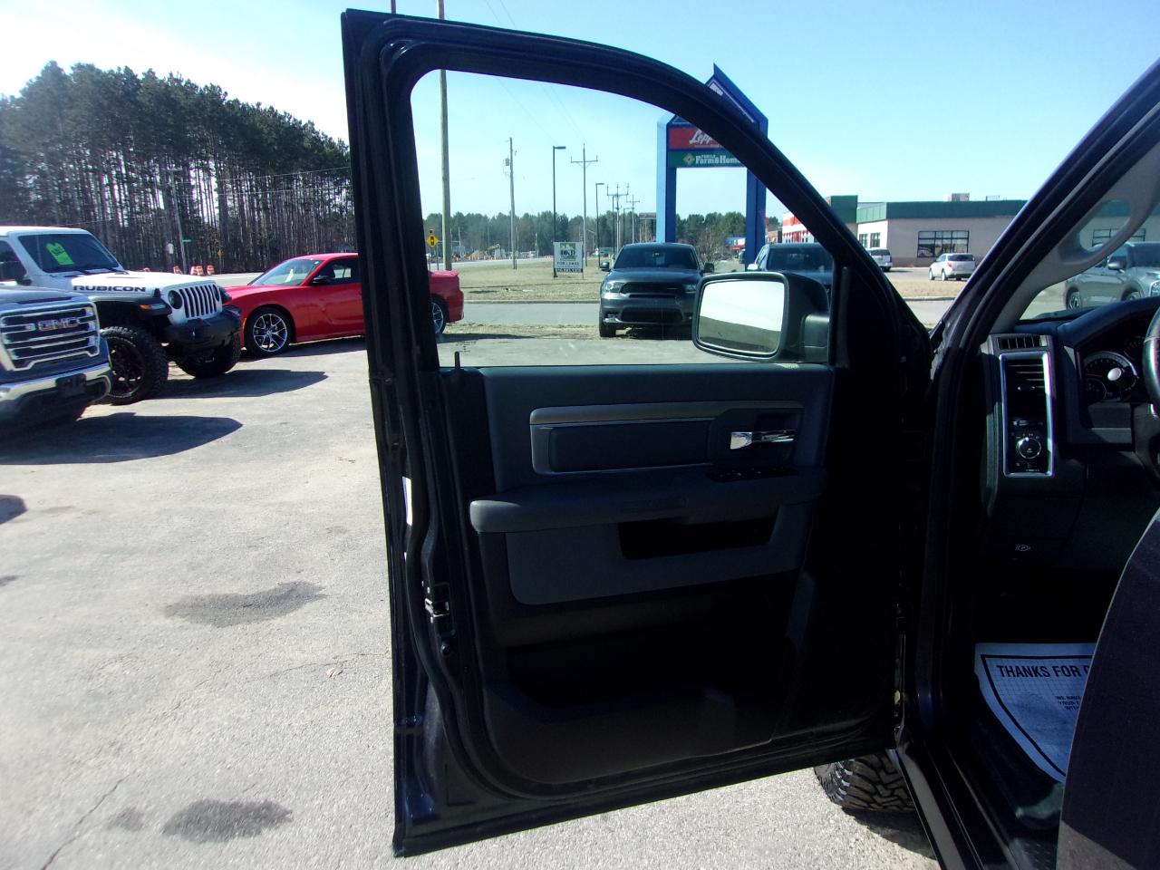 RAM 1500 4WD Crew Cab 140.5" Big Horn 2014