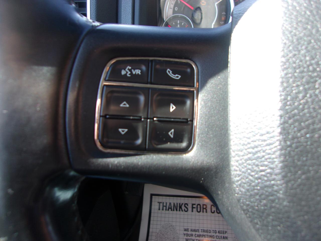 RAM 1500 4WD Crew Cab 140.5" Big Horn 2014