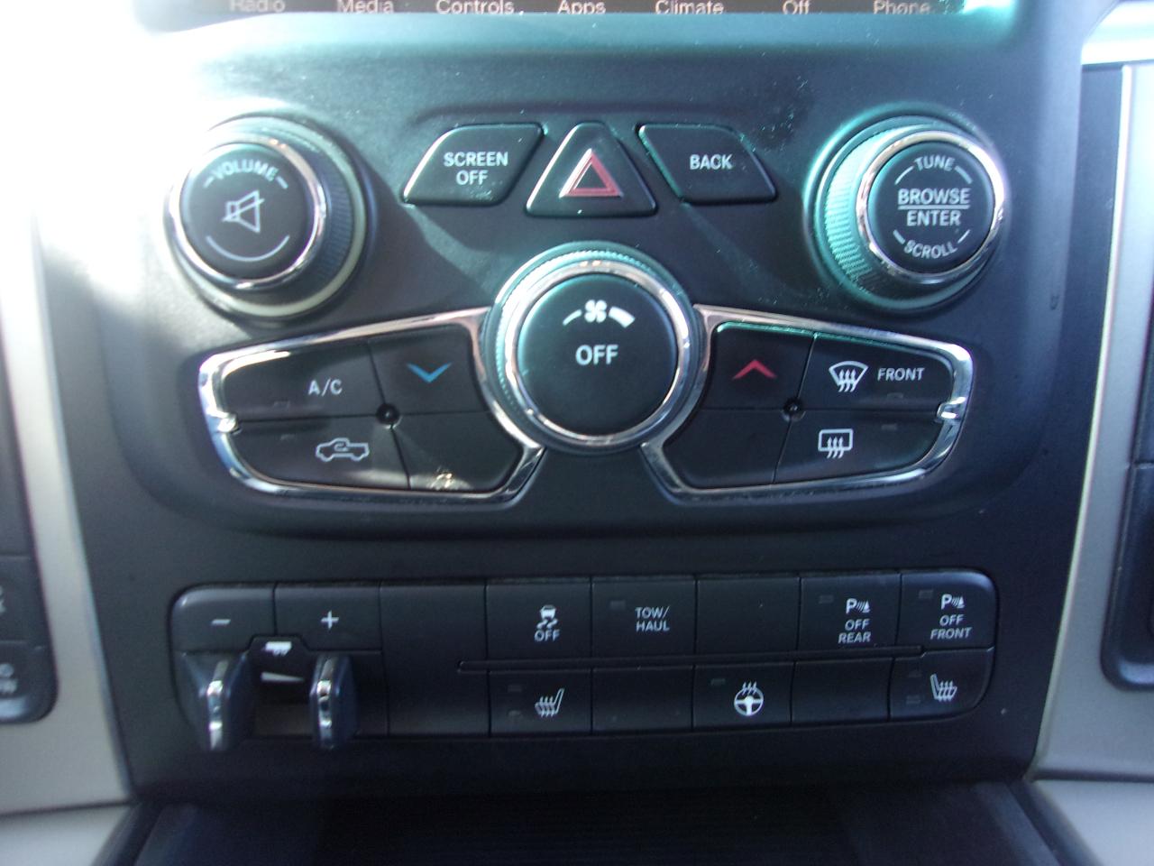 RAM 1500 4WD Crew Cab 140.5" Big Horn 2014