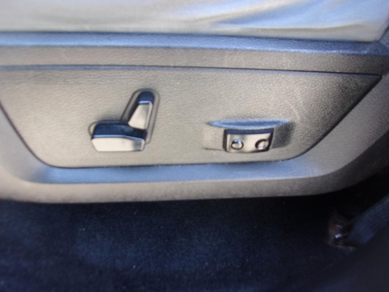 RAM 1500 4WD Crew Cab 140.5" Big Horn 2014