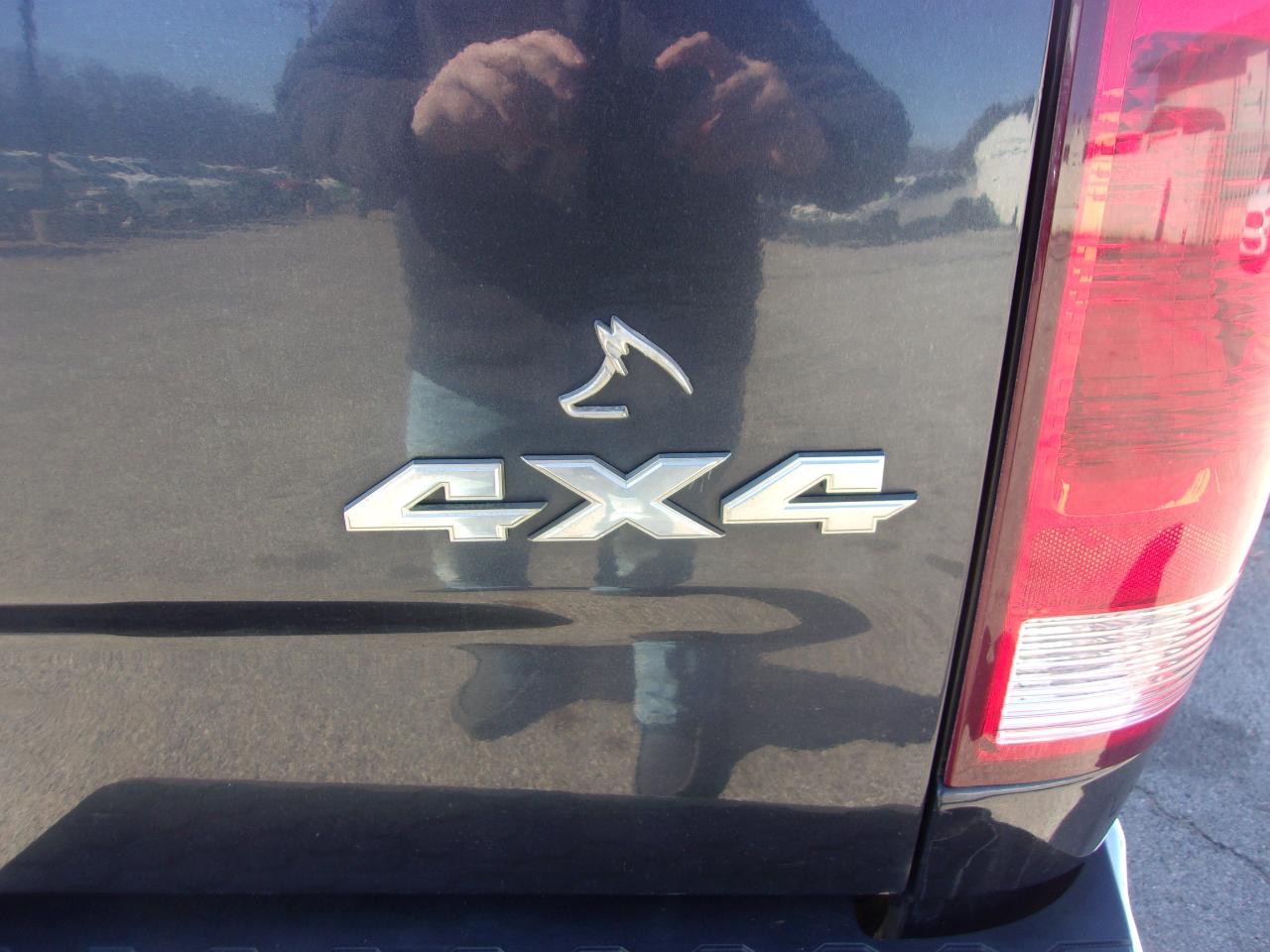 RAM 1500 4WD Crew Cab 140.5" Big Horn 2014