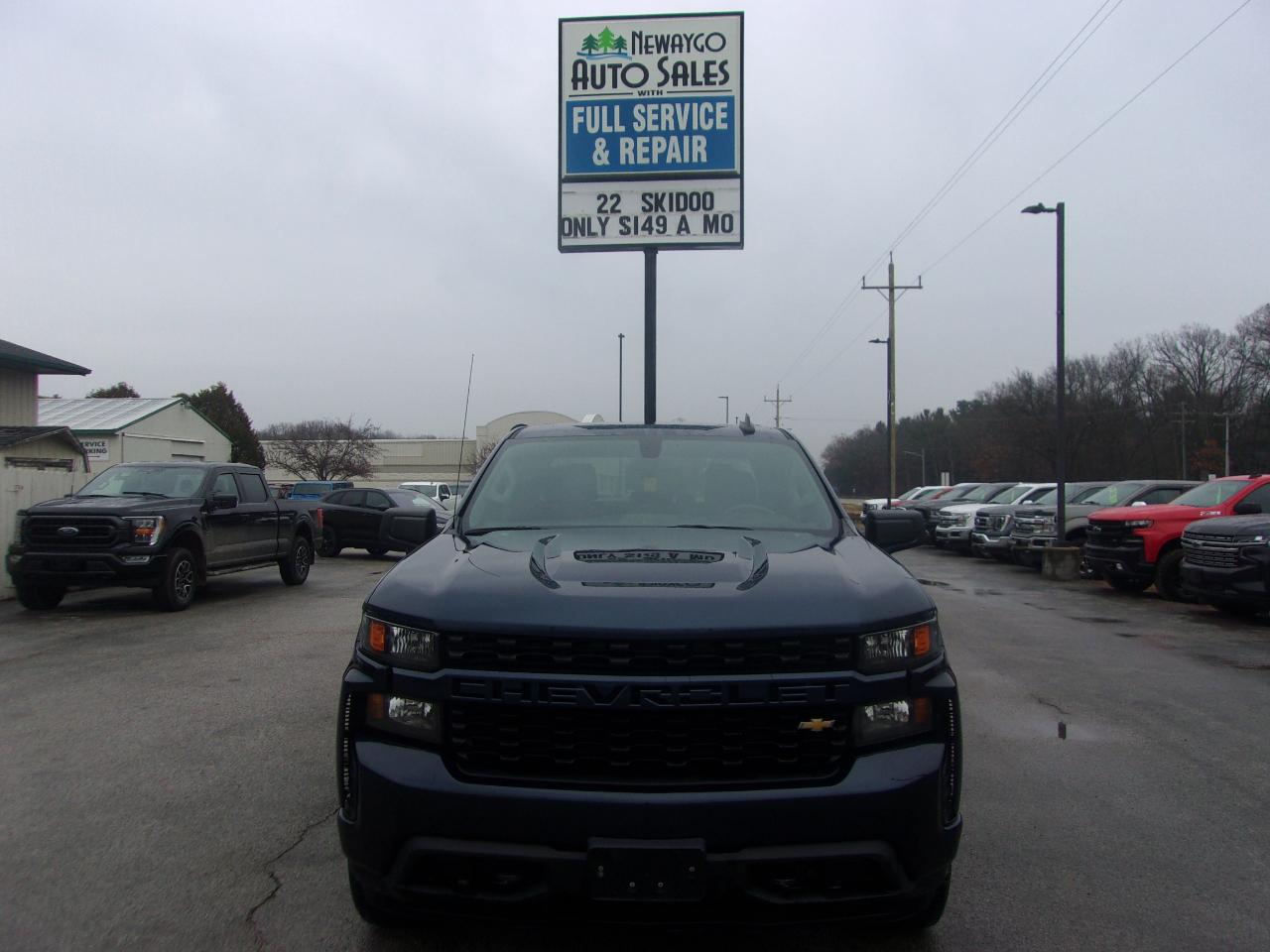 Chevrolet Silverado 1500 4WD Crew Cab 147" Custom 2020