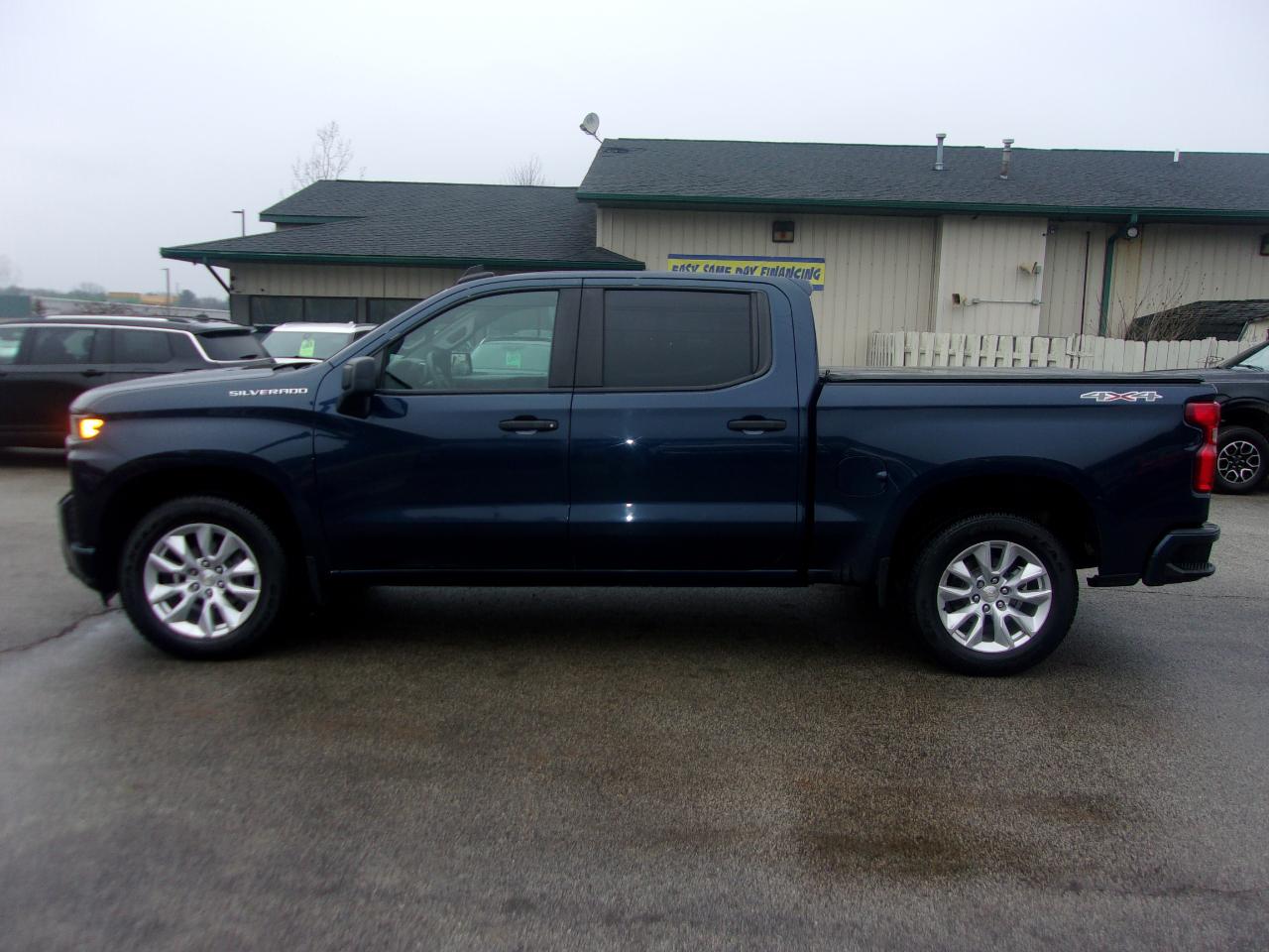 Chevrolet Silverado 1500 4WD Crew Cab 147" Custom 2020